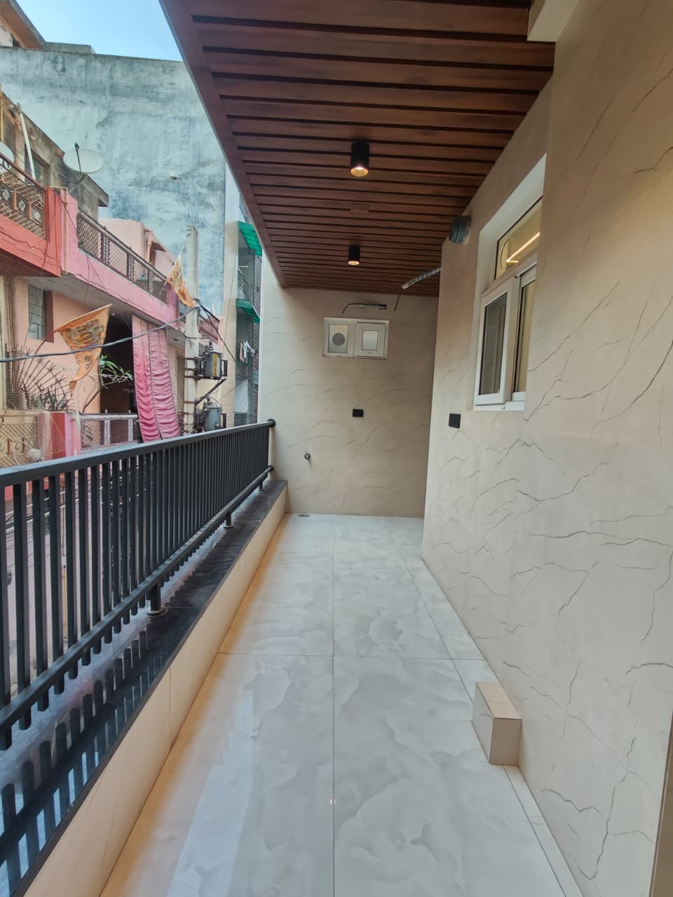 Premium 4 BHK Builder Floor for Sale in Bhagbati Extension Dwarka Mor in Bhagbati extension Dwarka mor